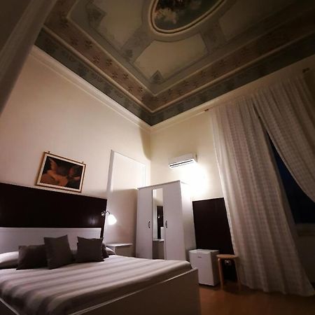 Bed and Breakfast Dimora Novecento Катания Экстерьер фото